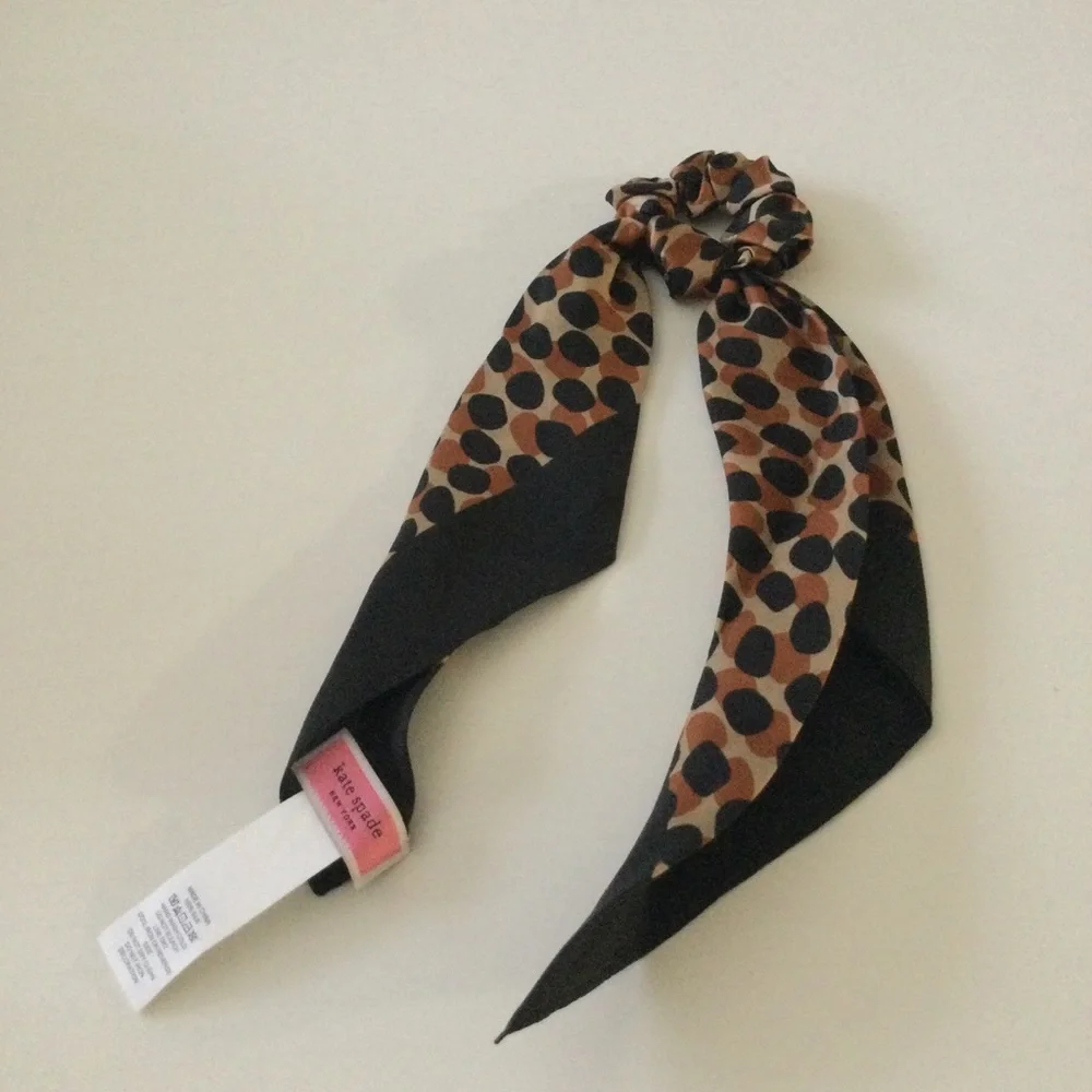 KATE SPADE DOTTY LEOPARD PRINT SILK BANDANA AND HAIR SCRUNCHIE  BLACK BROWN NWT